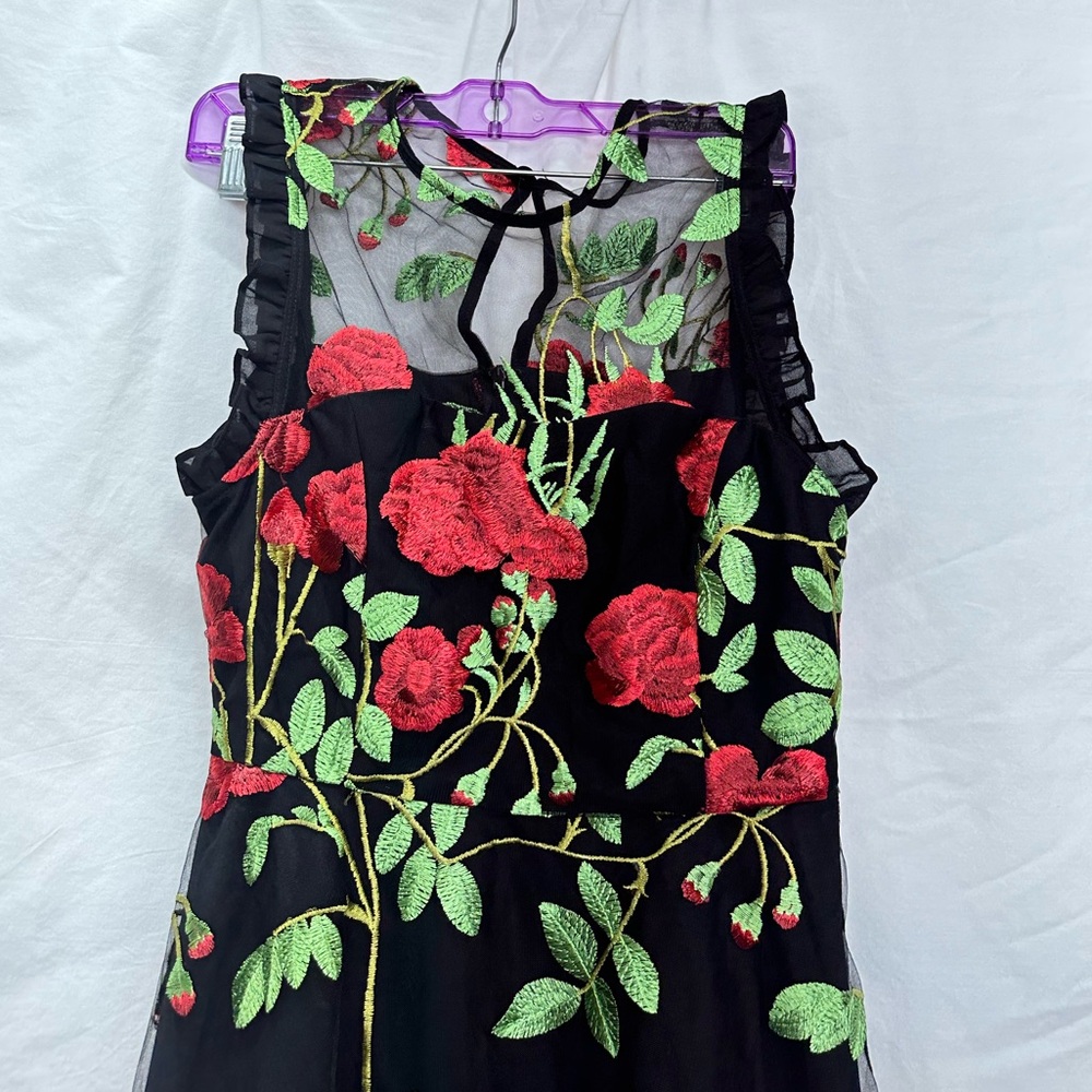 NWT LuLu’s Blissful Bouquet Black Floral Embroidered Ruffled Mini Dress Size S - Picture 5 of 16